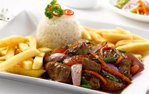Lomo Saltado Peruano