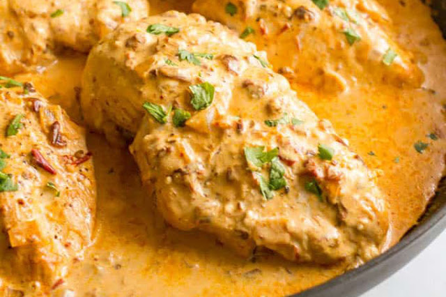 Cremosa Pechuga de Pollo en Salsa Chipotle