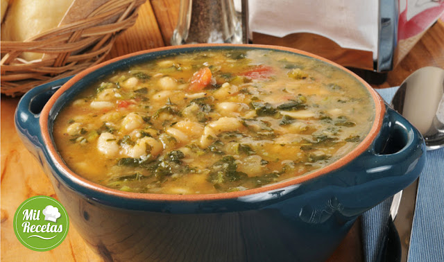 Sopa de frijoles blancos