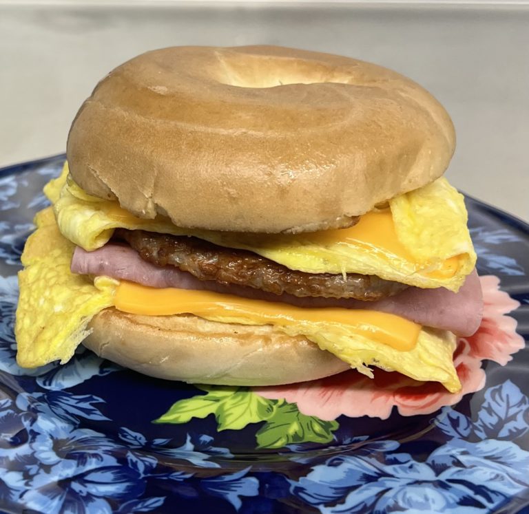 Queen EggXpress 07 768x747