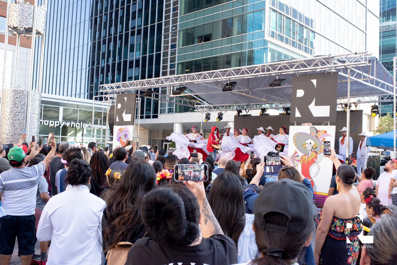 revistalatinanc.com dia de muertos 2023 199