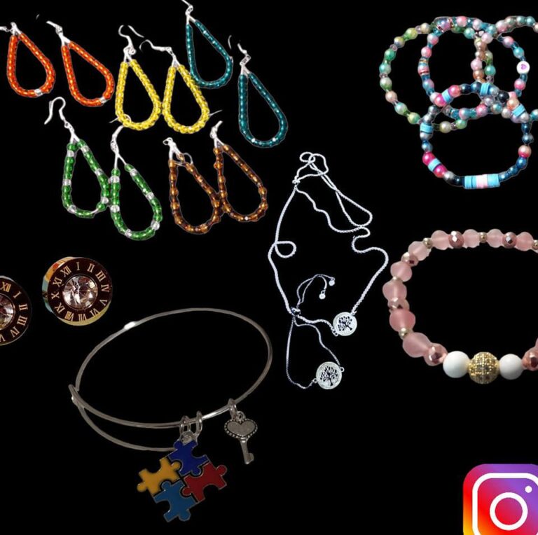 Pearls Nd Colors Bracelets 768x764